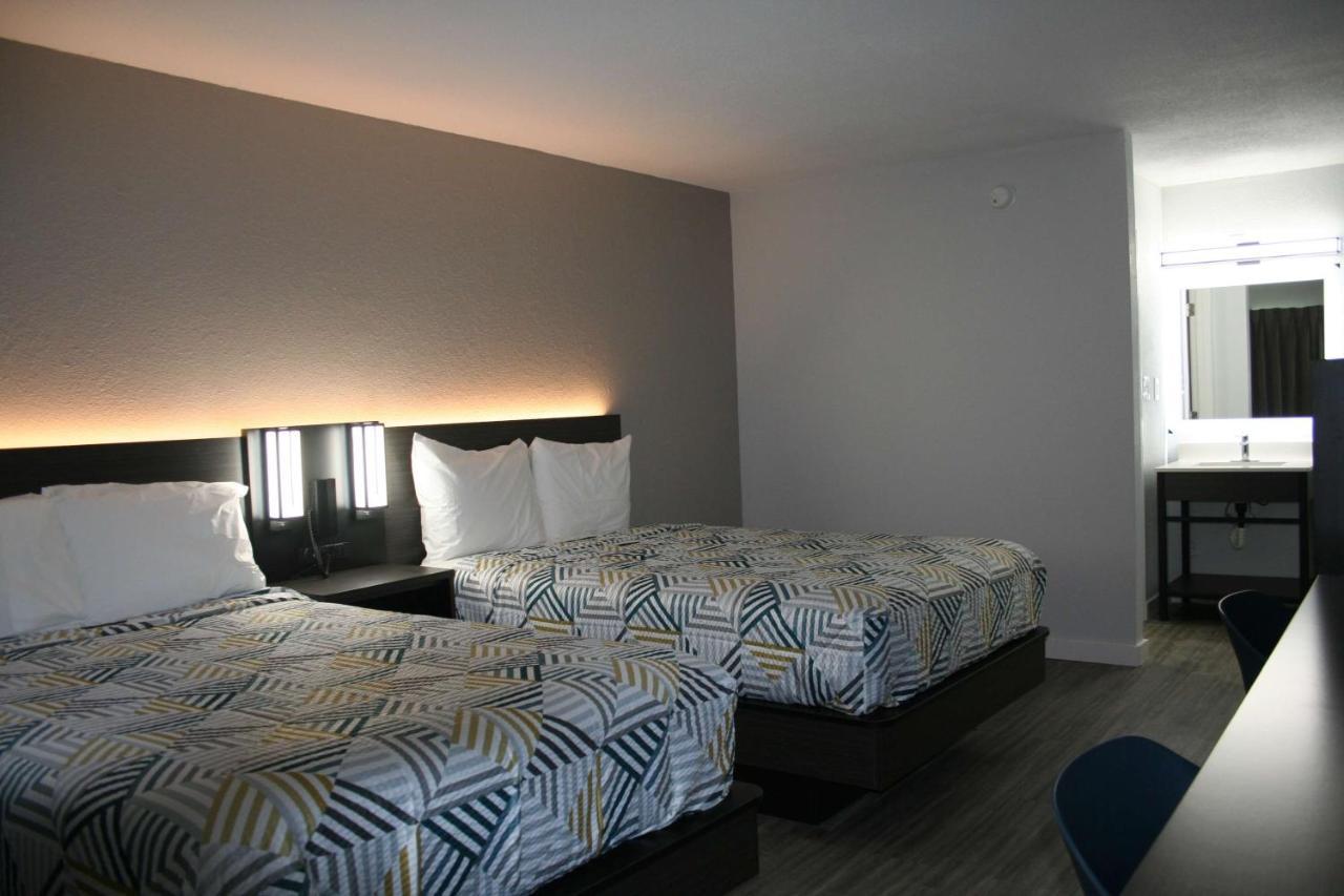 6 Brookhaven, Ms 2* Brookhaven